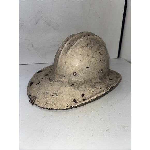 E.D. BULLARD CO FIRE HELMET HARD BOILED LEATHER FRONT SHIELD HFD Deputy FIREMAN - Picture 2 of 5